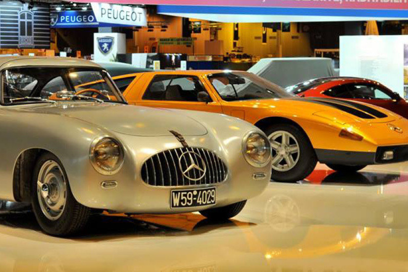 Salon Retromobile exposition de voitures de collection mercedes